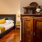 Largo Argentina Apartment - A room in rome